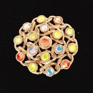 Vintage Sarah Coventry Uranium Glass Moon Lites Brooch Glowy